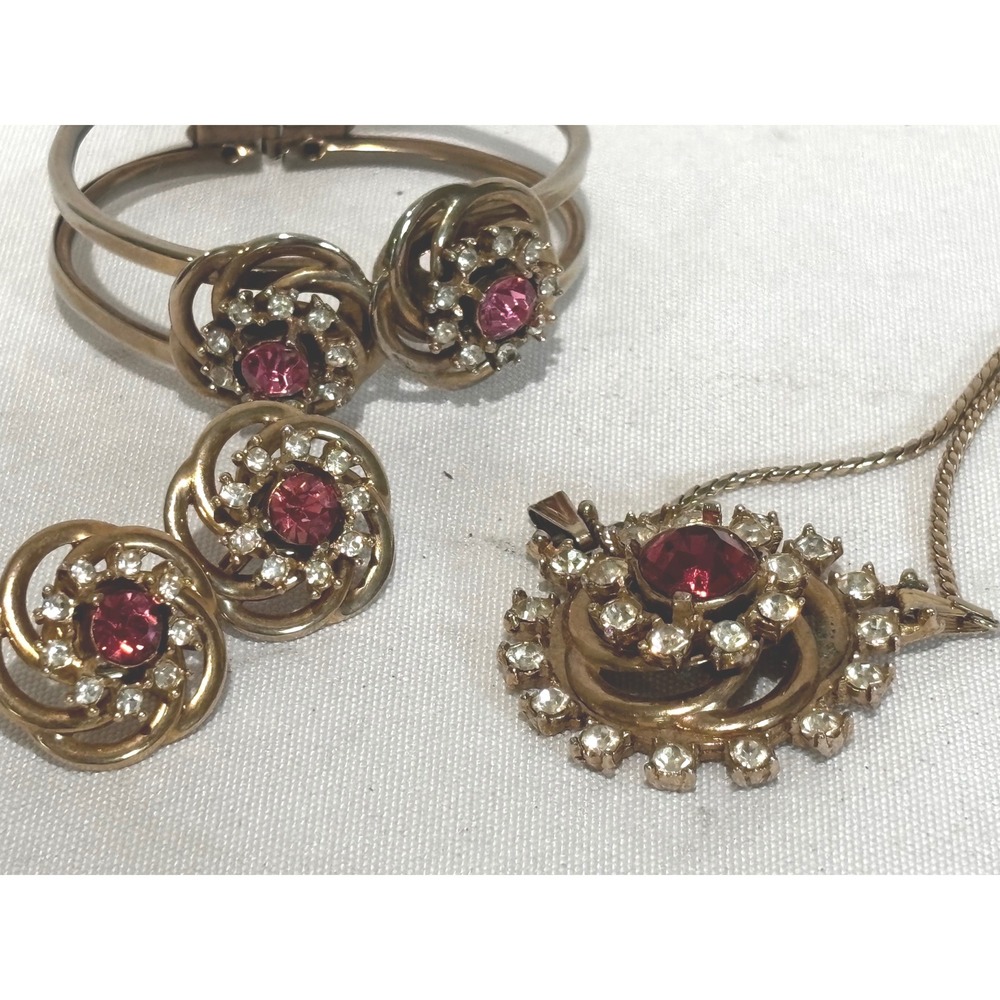 Vintage Gold Pink Rhinestone Jewelry Set Necklace Brooch Bracelet Earring Luxury